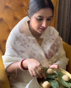 Subhashree Ganguly Instagram - Too much pampering!!
#9monthspregnant #shaad #babyshower 
Thank you @iamshristipandey @bananipandey for always making me feel special ❤️🥰