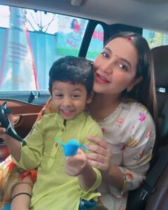 Subhashree Ganguly Instagram - শুভ মহাসপ্তমী 🙏🏻