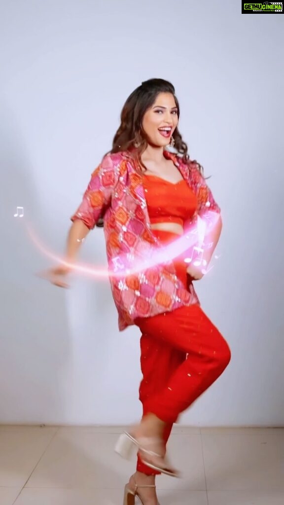 Subhashree Rayaguru Instagram - Ee dance ki caption avasaram antara? 😂😅😍 Outfit @yamini_vanga #subbu #subhashree #viral #trending #reelsinstagram #reelsindia #teluguactress #telugu #masssongs #biggbosstelugu #bigbosstelugu #biggboss7telugu #pallaviprashanth #yawar #sivaji Hyderabad