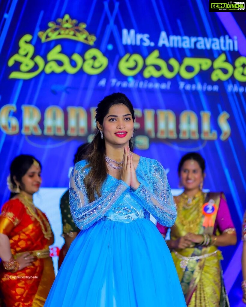 Subhashree Rayaguru Instagram - What a beautiful day with all the lovely people at Vijayawada!❤✨ Thank you for inviting me as the celebrity guest @srimathi_amaravathi . The energy, the performances & hardwork of these beautiful srimathiss was just spectacular.🥳👏 Hope you have many more seasons coming up & you keep encouraging & empowering women of Telugu states even more. Truly proud & grateful of all you ladies❤❤❤ Wearing @sreha_designer_studio #srimathiamravathi #subbu #subhashree #biggboss #biggboss7 #biggboss7telugu #womenempowerment #pallaviprashanth #sivaji #princeyawar #spy #spys Vijayawada, India