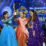 Subhashree Rayaguru Instagram - What a beautiful day with all the lovely people at Vijayawada!❤️✨ Thank you for inviting me as the celebrity guest @srimathi_amaravathi . The energy, the performances & hardwork of these beautiful srimathiss was just spectacular.🥳👏 Hope you have many more seasons coming up & you keep encouraging & empowering women of Telugu states even more. Truly proud & grateful of all you ladies❤️❤️❤️ Wearing @sreha_designer_studio #srimathiamravathi #subbu #subhashree #biggboss #biggboss7 #biggboss7telugu #womenempowerment #pallaviprashanth #sivaji #princeyawar #spy #spys Vijayawada, India