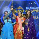 Subhashree Rayaguru Instagram - What a beautiful day with all the lovely people at Vijayawada!❤️✨ Thank you for inviting me as the celebrity guest @srimathi_amaravathi . The energy, the performances & hardwork of these beautiful srimathiss was just spectacular.🥳👏 Hope you have many more seasons coming up & you keep encouraging & empowering women of Telugu states even more. Truly proud & grateful of all you ladies❤️❤️❤️ Wearing @sreha_designer_studio #srimathiamravathi #subbu #subhashree #biggboss #biggboss7 #biggboss7telugu #womenempowerment #pallaviprashanth #sivaji #princeyawar #spy #spys Vijayawada, India