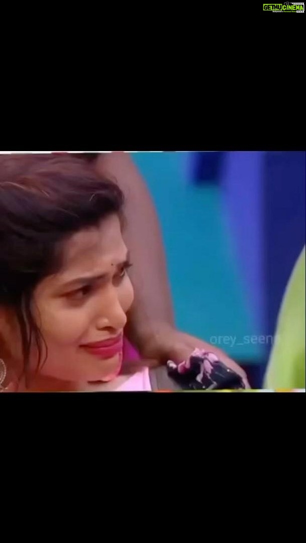 Subhashree Rayaguru Instagram - Dammunte nomination reason cheppu bro… adhi enti reason.. manobhavalu debbathinnayani. Mee manobhavalaki nenu choosukovali…. Eee game ki vachi. adhe neeku kavali kada… Thanq andi andarikee… ee dailouges tho chala reels choosthunnaru… chala happy ga vundi. Nenu mee nunchi inka chala reels expect chesthunna. Aa reels lo best reels chesina vallani personal ga kalusthanu. Lets do start #Manobhavalu reels & tag me!❤️ . . . . . . #subbu #subhashree #manabhavalu