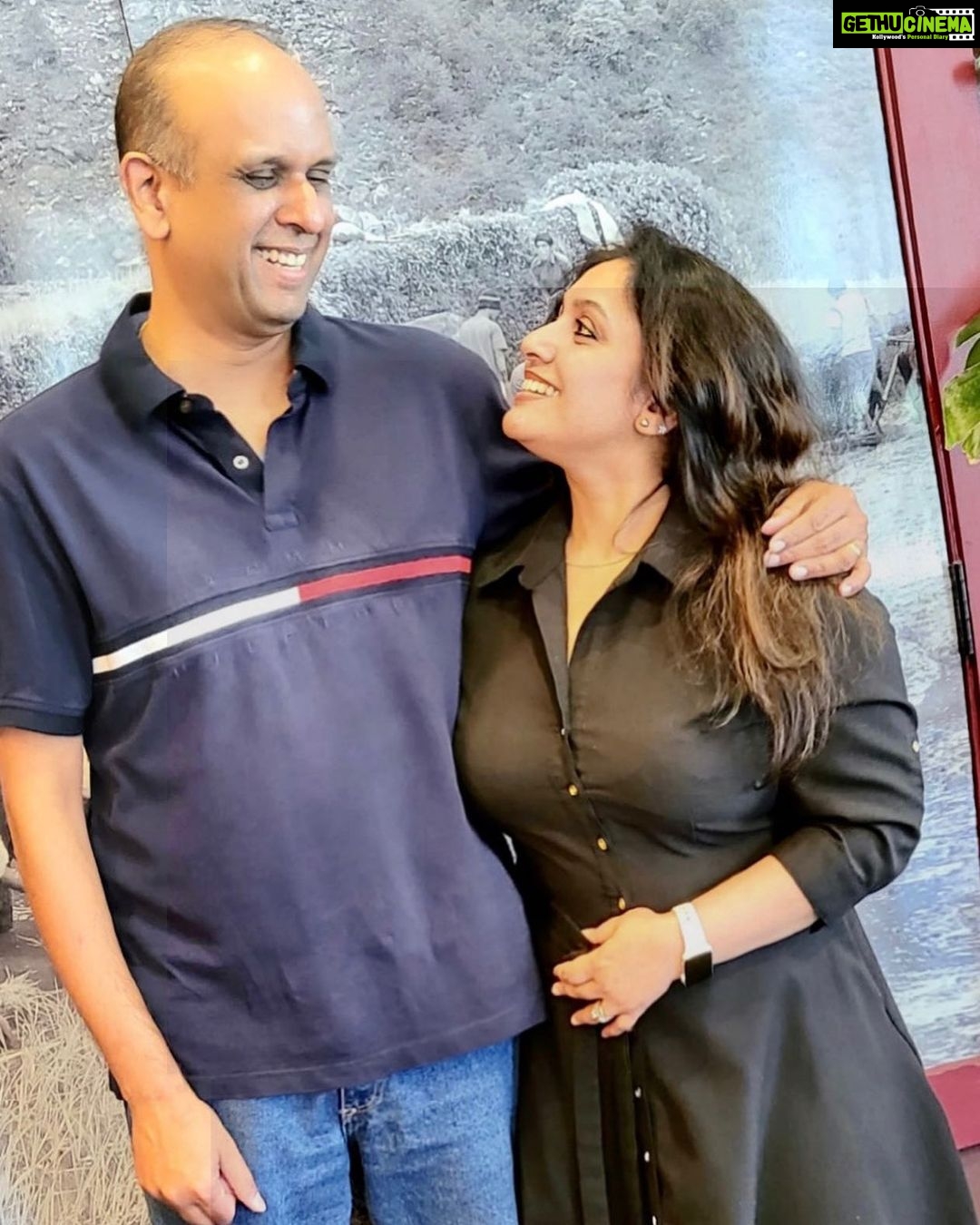 Suchitra Murali Instagram - P.C-Sibil Nair for this Candid click which is not easy with somebody who shy away from pics..😁😁