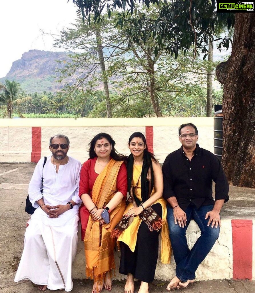 Suchitra Murali Instagram - Temple trip with BalaMamma, Sumi & Deepu.