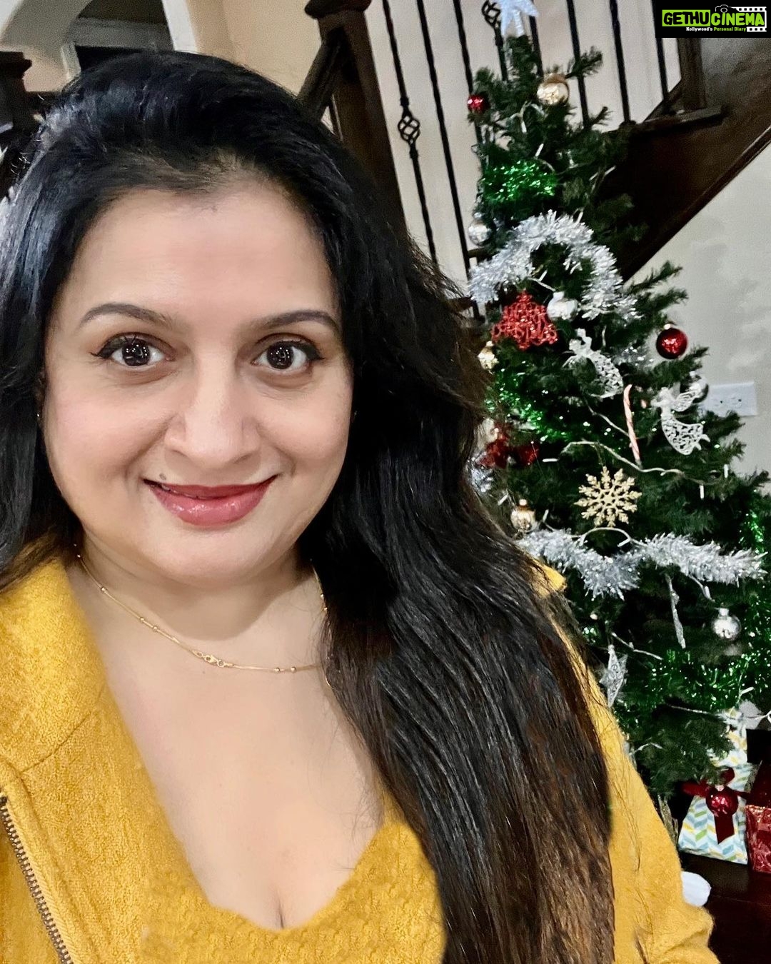 Suchitra Murali Instagram - Tis the time..🎅🎄🎄🎄