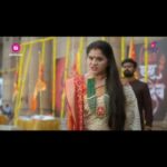 Sudha Chandran Instagram - बाप बेटी की ऐसी अनमोल जोड़ी आपने ना देखि होगी कही | ❤️🧵 Dekhiye #Doree, Mon- Fri raat 9 baje sirf #Colors aur JioCinema par. #ChhotiSochKaAntt #SudhaaChandran #Amarupadhyay #MahiBhanushali
