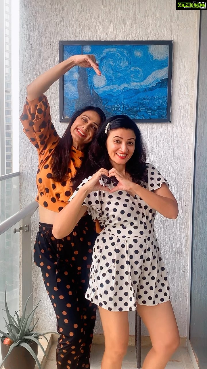 Suhasi Dhami Instagram - Tu kheench meri photo 🙈🙈🙈🙈🙈