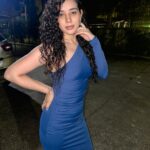 Sukirti Kandpal Instagram - Feeling festive in spirit . 🎉 ( my four Abs and the burger I had ) 🤣