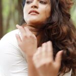 Sukrutha Wagle Instagram – Some blurr pics = Some small fights
Both have their own beauty that makes sense late 😉
.
.
Captured by @idle_works 

#sukrutha #sukruthawagle #sukrutha_wagle Bangalore, India