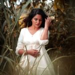 Sukrutha Wagle Instagram – Her masculinity protects her femininity ✨✨🪷✨✨

Beautiful click by @idle_works 

.
.
#sukrutha #sukruthawagle #southactress #actress Bangalore, India