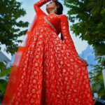 Suma Kanakala Instagram - Let the Royalty flow.. ❤️ From the #chandramukhi2 pre release event 🌹 Styled by @stylebyannapurna Style team @i.deekshasetti & @chandrika_kamesetti Collaboration with Outfit @maghuva.studio Jewellery @shopriyaaofficial Makeup @madhu_derangula Hair @koduruamarnath Photography @valmikiramuphotography #suma #sumakanakala #anchorsuma #anchorsumakanakala #chandramukhi #chandramukhi2prereleaseevent