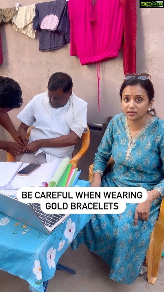 Suma Kanakala Instagram - Be very very careful when wearing Gold bracelets… #sumakanakala #suma #anchorsuma #anchorsumakanakala #caution