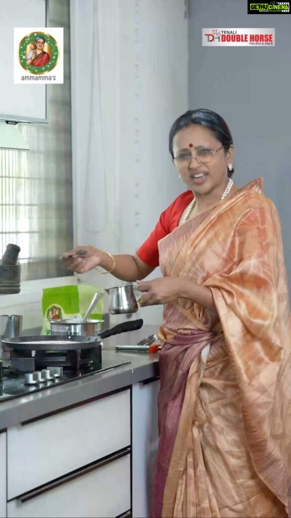 Suma Kanakala Instagram - Two favourites, one plate. Announcing a flavorful partnership between tenali double horse and Ammamma’s kitchen. Now, Ammamma’s kitchen instant dosa batter is enriched with tenali double horse urad dal. Now available on zepto. #tdhammamas @tenalidoublehorse @ammamma_s