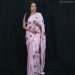 Suma Kanakala Instagram - Sundaying in Pink 🌸😊 Makeup, Hair and Styling by @emraanartistry Collaboration with Outfit @pari.designers_ Jewellery @aditi_collection Photography @csk_cliks #sumakanakala #suma #anchorsuma #anchorsumakanakala #sunday