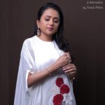 Suma Kanakala Instagram - Zorro 🐶 is Love ❤️ Styled by @officialanahita Style Team @pranathivarma.k Collaboration with Outfit @prashantikumarlabel Jewellery @adornablesbysonalimehra Makeup @emraanartistry Hair @malla_reddy_hairstylist Photography @valmikiramuphotography #sumakanakala #suma #anchorsuma #anchorsumakanakala #weekend #saturday