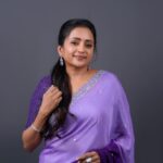Suma Kanakala Instagram - Everyday is a new opportunity to create a life you love 💜 Styled by @stylebyannapurna Collaboration with Outfit @houseofmudrika Jewellery @shopriyaaofficial Makeup @emraanartistry Hair @thrinath_nambara_ Photography @valmikiramuphotography #sumakanakala #suma #anchorsuma #anchorsumakanakala #sumaadda #mondaymotivation #monday