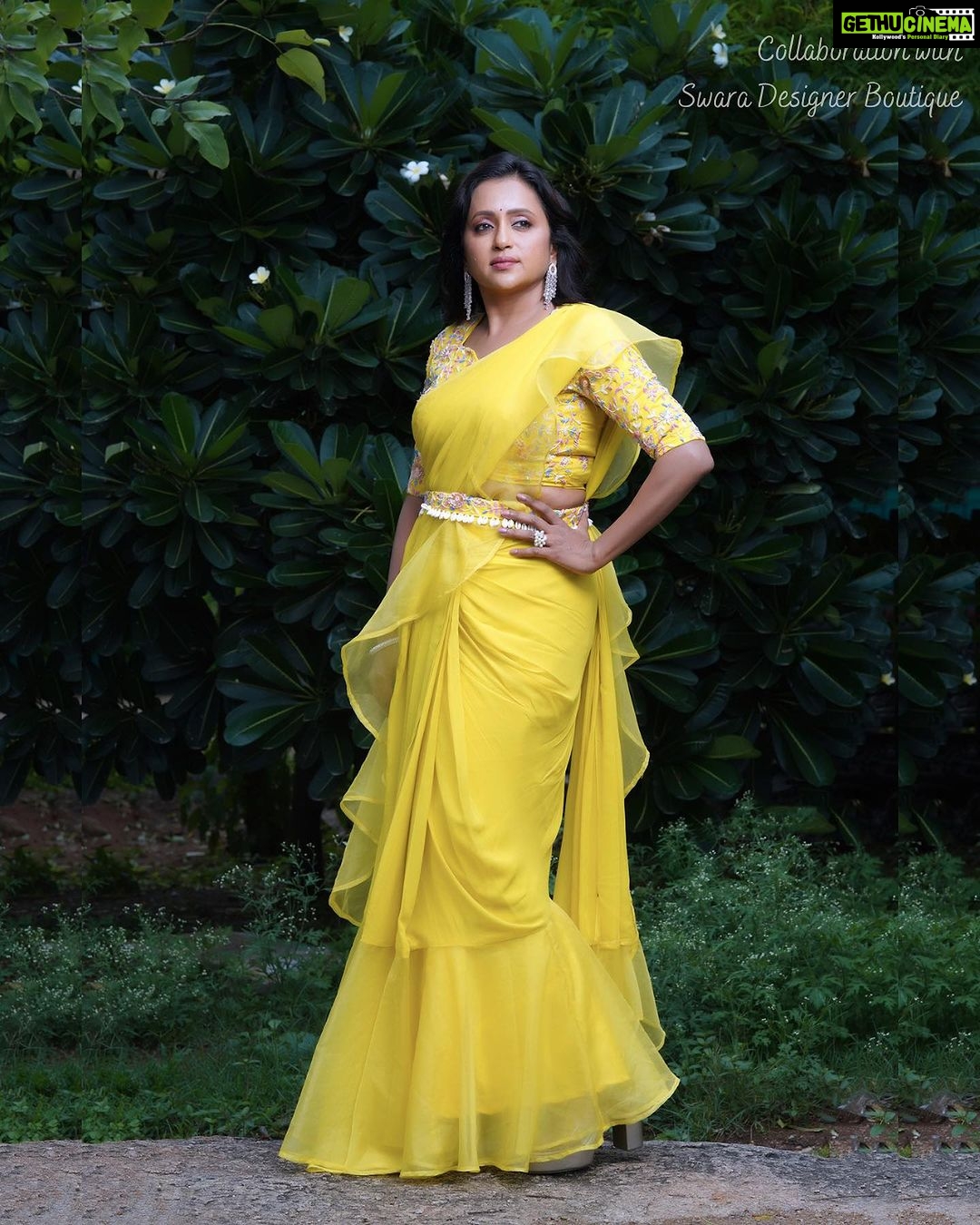 Suma Kanakala Instagram - π Styled by @officialanahita Collaboration with @swaradesignerboutique Makeup, Hair & Nails @emraanartistry Photography @valmikiramuphotography #suma #sumakanakala #anchorsuma #saturday #anchorsumakanakala