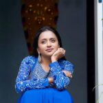 Suma Kanakala Instagram – 💙

Styled by @officialanahita 

Collaboration with 
Outfit @arka_by_divya_kanigalupula 
Shoes @septembershoes 

Hair @malla_reddy_hairstylist 

Photography @valmikiramuphotography 

Reel Edit @dheerajs_ 

#suma #sumakanakala #anchorsuma #anchorsumakanakala #jhumka #whatjhumka #throwback
