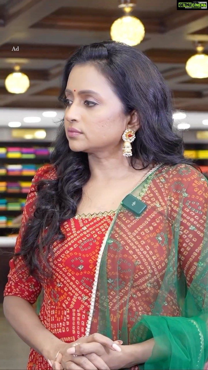Suma Kanakala Instagram - #Ad #PrashantiSarees #SareeLove #SareeTales Contact Call & Whats App : 9962575533 STORES : Prashanti Sarees - Banjara Hills Door.no.8-2-618/10&11, Road No.1, Banjara Hills Hyderabad, Telangana 500034 Map : https://g.page/r/CSPfVDe6fbsBEAE Prashanti Sarees - T Nagar 11, Srinivasa Road, Pondy Bazar Chennai, Tamil Nadu 600017 Map : https://g.page/r/Ce5I2eABaQXvEAE Prashanti Sarees - Malleshwaram No. 520, 2nd Cross, Sampige Road Malleshwaram Bangalore, Karnataka 560003 Map : https://g.page/r/CSaFRWjUymQlEAE Prashanti Sarees - Jayanagar No. 62/Old No. 319/A, 9th Main, 5th Block , Jayanagar Bangalore, Karnataka 560041 Map : https://g.page/r/CQxpKqUMn2_hEAE Download app @ https://prashanti.app.link/rDBoXbqH8N #sumakanakala #suma #anchorsuma #anchorsumakanakala