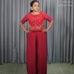 Suma Kanakala Instagram - Putting on my Sunday best, even if it's a Thursday ✨❤️ Styled by @officialanahita Style team @pranathivarma.k Collaboration with Outfit @design.cottage Jewellery @adornablesbysonalimehra Makeup & Hair @emraanartistry Photography @csk_cliks #suma #sumakanakala #anchorsuma #anchorsumakanakala #thursday