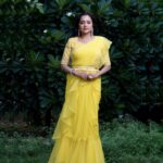 Suma Kanakala Instagram - 💛 Styled by @officialanahita Collaboration with @swaradesignerboutique Makeup, Hair & Nails @emraanartistry Photography @valmikiramuphotography #suma #sumakanakala #anchorsuma #saturday #anchorsumakanakala