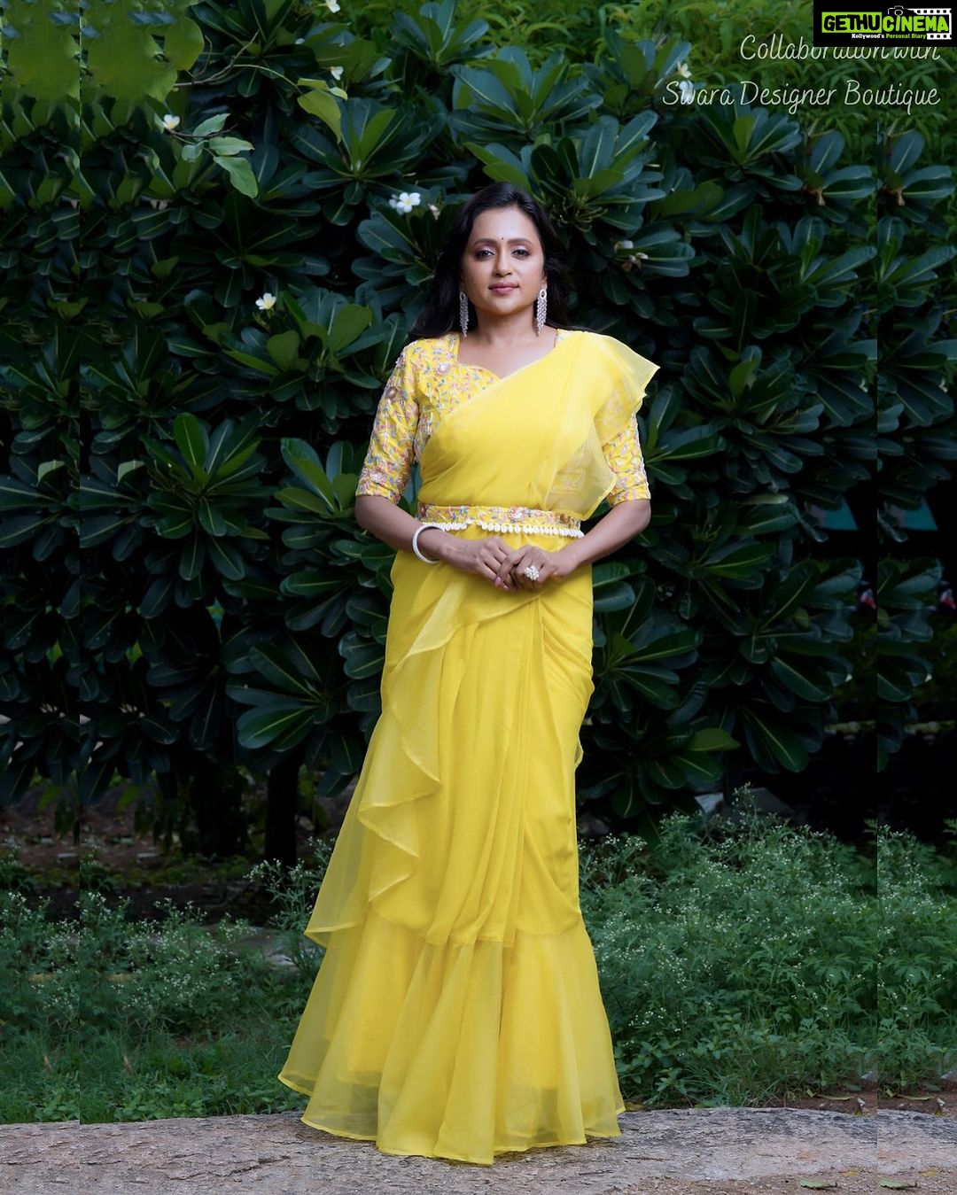 Suma Kanakala Instagram - π Styled by @officialanahita Collaboration with @swaradesignerboutique Makeup, Hair & Nails @emraanartistry Photography @valmikiramuphotography #suma #sumakanakala #anchorsuma #saturday #anchorsumakanakala