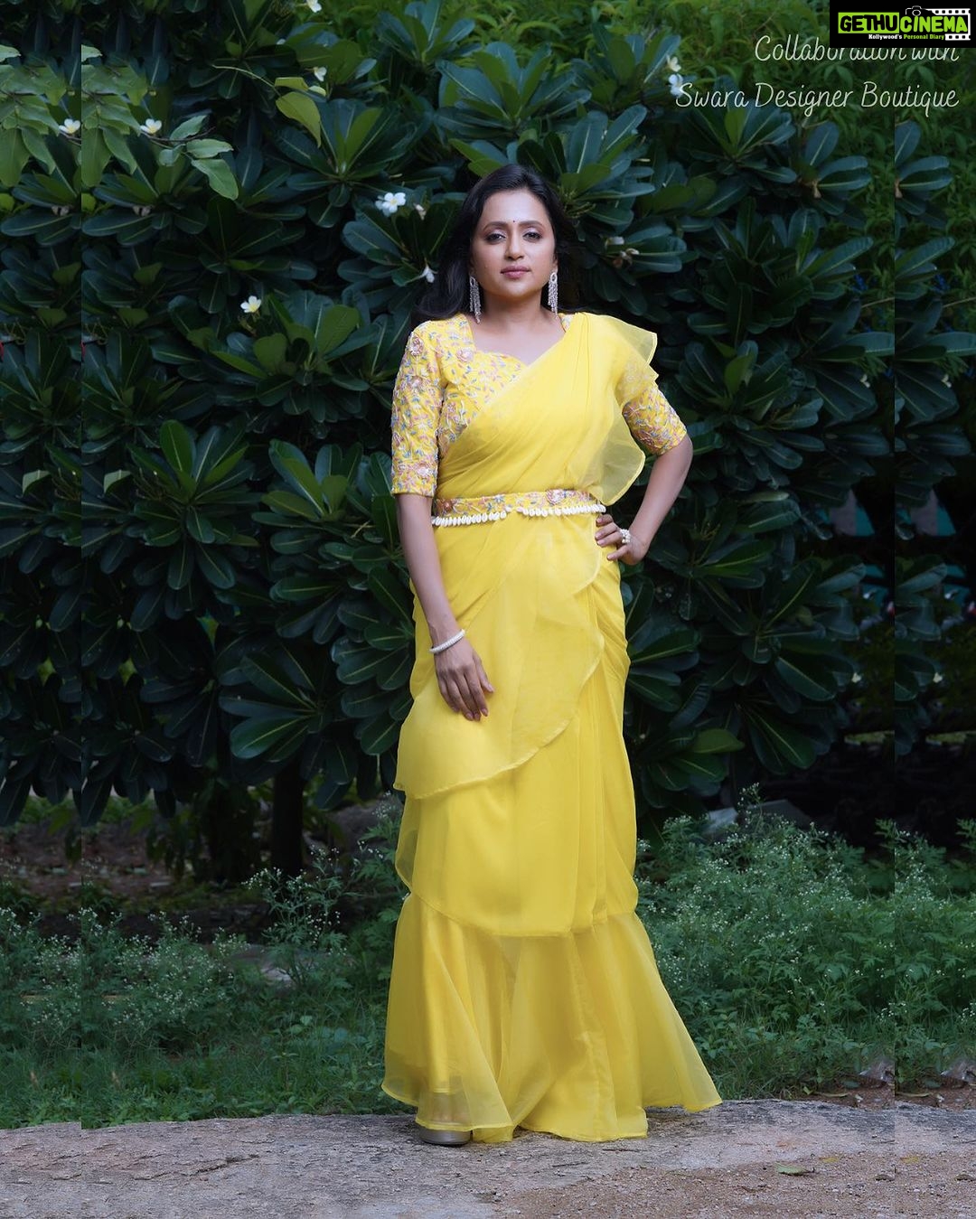 Suma Kanakala Instagram - π Styled by @officialanahita Collaboration with @swaradesignerboutique Makeup, Hair & Nails @emraanartistry Photography @valmikiramuphotography #suma #sumakanakala #anchorsuma #saturday #anchorsumakanakala