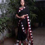 Suma Kanakala Instagram – 🖤

Styled by @officialanahita 

Saree by @cyynosurepune 

Hair by @malla_reddy_hairstylist 

#sumakanakala #suma #anchorsuma #anchorsumakanakala #bro #flashback