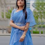 Suma Kanakala Instagram – Styled by @officialanahita
Collaboration with
Outfit @feathersbtq
Jewellery @adornablesbysonalimehra
Makeup @sandhya_nandipati
Hair @brinda.nandipati
Photography @rudraw_picturesque
#sumakanakala #anchorsuma #anchorsumakanakala #suma #USA #throwback #throwbackthursday