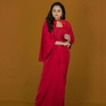 Suma Kanakala Instagram - ❤️ Styled By @officialanahita Collaboration with Outfit @justlikethatbyanju Makeup @madhu_derangula Hair @malla_reddy_hairstylist #sumakanakala #anchorsuma #suma #anchorsumakanakala #sumaadda