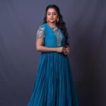 Suma Kanakala Instagram - You have the power to write your own story; make it a best seller. Styled by @stylebyannapurna Collaboration with Outfit @tejaswinireddy_couture Ear hangings @houseofqc Bracelet & Rings @thetrinkaholic Makeup @emraanartistry Hair @koduruamarnath Photography @valmikiramuphotography #sumakanakala #suma #anchorsuma #anchorsumakanakala #sunday #sundayvibes