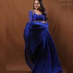 Suma Kanakala Instagram – Not those Monday Blues 💙
Styled by @officialanahita
Collaboration with
Outfit @bytarunisrigiri
Jewellery @adornablesbysonalimehra
Makeup @madhu_derangula
Hair @malla_reddy_hairstylist
Photography @valmikiramuphotography
#suma #anchorsuma #sumakanakala #anchorsumakanakala #monday #mondaymood