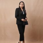 Suma Kanakala Instagram – 🖤
Styled by @officialanahita
Makeup @madhu_derangula
Hair @malla_reddy_hairstylist
Photography @valmikiramuphotography
#suma #sumakanakala #anchorsuma #anchorsumakanakala #spy