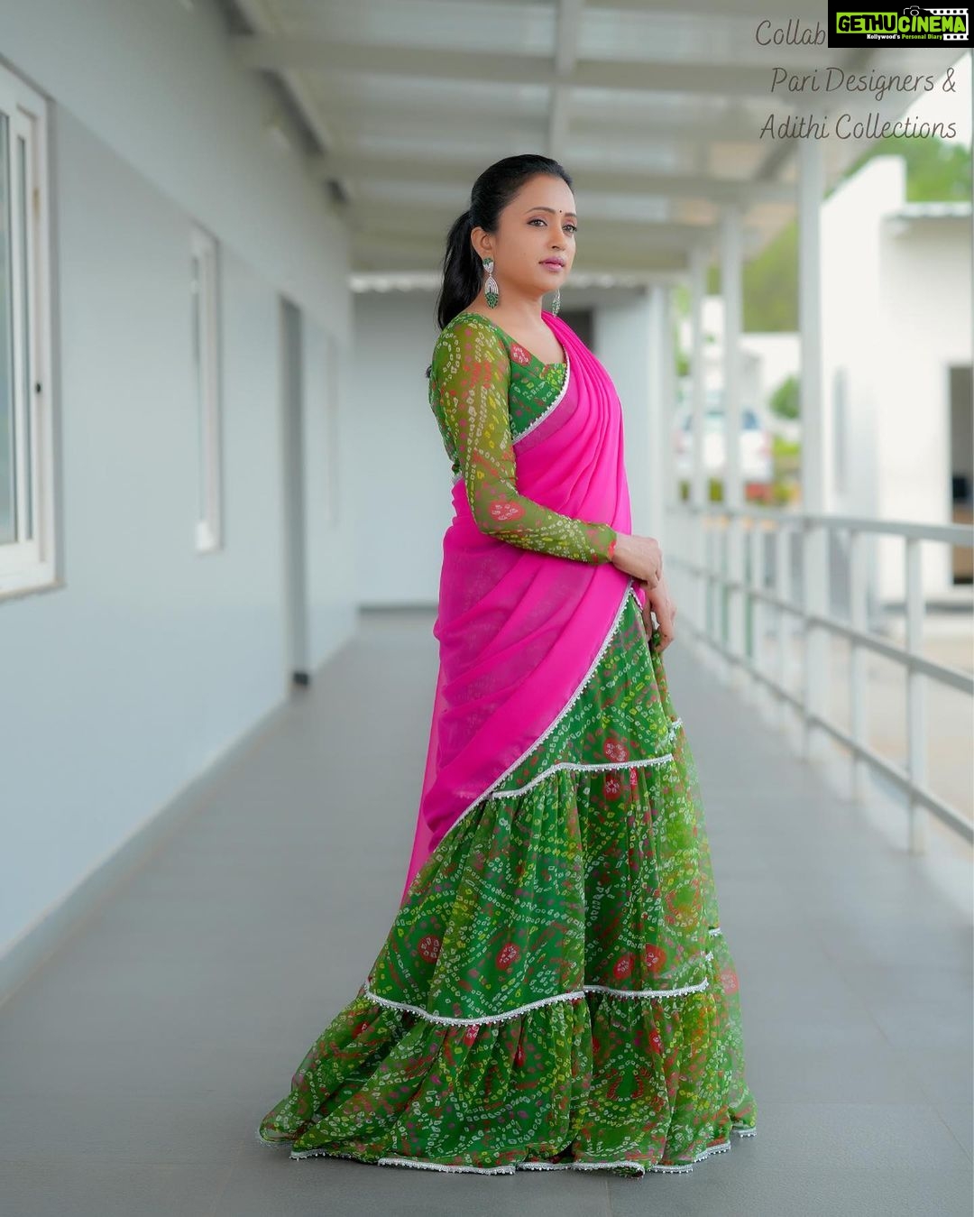 Suma Kanakala Instagram - š Styled by @emraanartistry Collaboration with Outfit @pari.designers_ Jewellery @aditi_collection Makeup @madhu_derangula Hair @malla_reddy_hairstylist Photography @valmikiramuphotography #suma #sumakanakala #anchorsumakanakala #anchorsuma #sumaadda #friyay