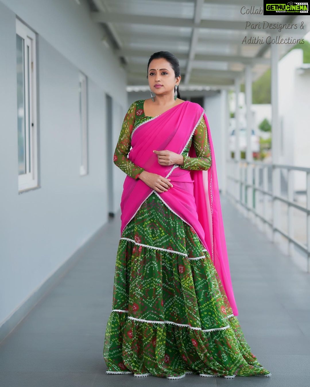 Suma Kanakala Instagram - š Styled by @emraanartistry Collaboration with Outfit @pari.designers_ Jewellery @aditi_collection Makeup @madhu_derangula Hair @malla_reddy_hairstylist Photography @valmikiramuphotography #suma #sumakanakala #anchorsumakanakala #anchorsuma #sumaadda #friyay
