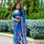 Suma Kanakala Instagram - 💙 Styled by @officialanahita Collaboration with Outfit @issadesignerstudio Makeup @madhu_derangula Hair @malla_reddy_hairstylist Photography @valmikiramuphotography #sumakanakala #suma #anchorsumakanakala #anchorsuma #sumaadda