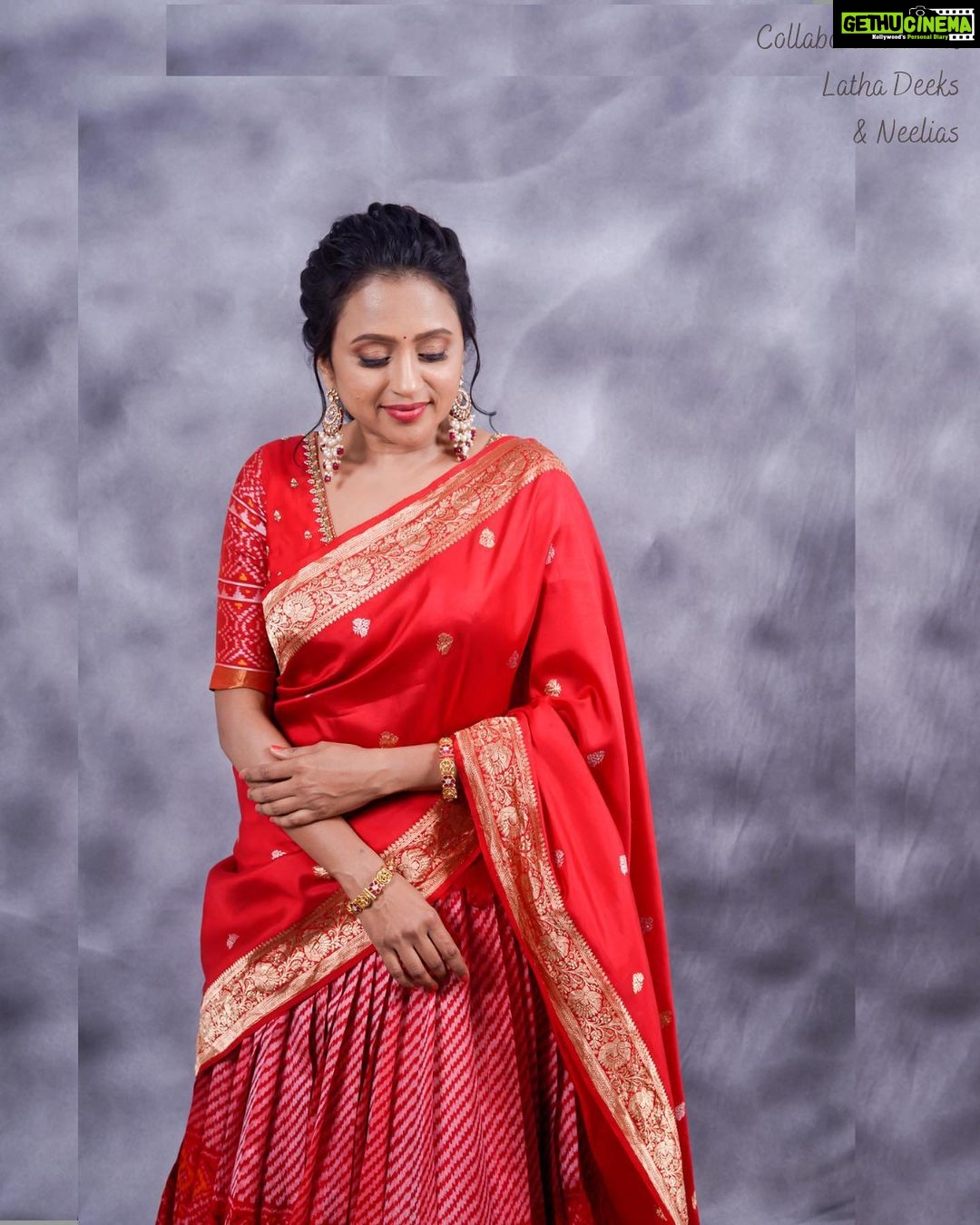 Suma Kanakala Instagram - ❤️ Styled by @shravyavarma Assisted by @ushacherukuri_ Collaboration with Outfit @lathadeeks Jewellery @neelias_official Makeup @emraanartistry Hair @bridalstudionoor Photography @tashi_picturesque #sumakanakala #anchorsuma #suma #anchorsumakanakala #sumaadda