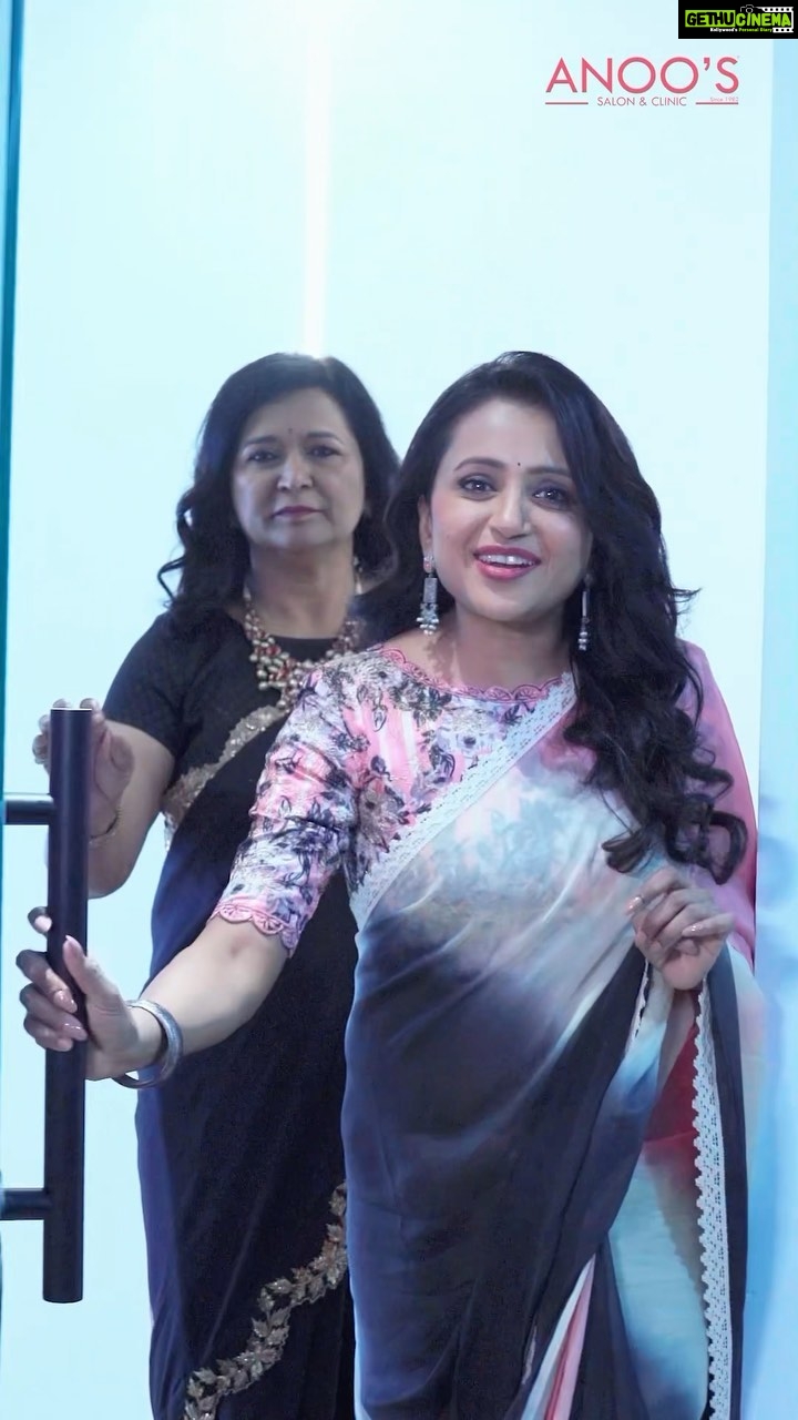 Suma Kanakala Instagram - Recently, I had a visit to ANOOS Salon and Clinic. Truly exceptional services with advanced technology. Explore a range of top-notch services personalised to your beauty needs, from rejuvenating facials to expert hair treatments.💫 🌟Embark on a journey of utmost relaxation and pampering treatments by skilled experts. You feel refreshed, revitalised, and ready to conquer the world. Exclusive services: Hydra Oxy Facial, Unwanted Hair Removal treatment, Advanced Hair treatments, Skin treatments, Salon services for men and women, weight management, and many more. I’d like to thank ANOOS, for the incredible services and blissful transformation you offer to people. You can discover the epitome of self-care and uncover a new level of confidence during your visit and exploration. Book your appointment today with Anoos Salon and Clinic “To transform your beauty aspirations into reality”. 👉 To enhance your natural beauty and embrace the new you, call +91 9154 137 769 , +91 9959 616 106 👍 l highly recommend ANOOS, successful 41 years of service in the beauty industry, providing excellence in every possible way. #Anoos #AnoosSalonAndClinic #SumaKanakala #suma #anchorsuma #anchorsumakanakala #BeautyAndWellness #HairRemoval #HydraOxyFacial #Hifu #SkinTreatment #HairTreatments #WeightLoss #SalonServices #StayGorgeous #SelfCare #Guntur #Hyderabad #Vijayawada #vizag #Rajahamundry #Hanmakonda #Kurnool #Tirupati #AnoosBeautyclinic #Anoosguntur