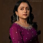Suma Kanakala Instagram - 💖 Styled by @shravyavarma Assisted by @ushacherukuri_ Collaboration with Outfit @diva_designer_studio_ Jewellery @deepthiganeshlabel Makeup @madhu_derangula Hair @malla_reddy_hairstylist Photography @_anupphotography Edit @srikanth_44 #sumakanakala #suma #anchorsuma #anchorsumakanakala #throwback #wednesday