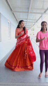 Suma Kanakala Instagram - 💃😝💃 #sumakanakala #suma #anchorsuma #dance #dancereels #funatwork #behindthescenes #sumaadda #anchorsumakanakala