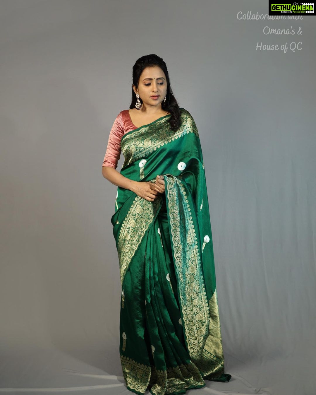 Suma Kanakala Instagram - శ్రీ రామ నవమి శుభాకాంక్షలు 🙏 Styled by @shravyavarma Assisted by @ushacherukuri_ Collaboration with Outfit @omanas_clothing Jewellery @houseofqc Makeup @madhu_derangula Hair @malla_reddy_hairstylist Photography @swipeupproductions #sumakanakala #suma #anchorsumakanakala #saree #festive