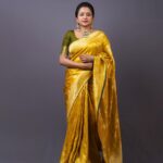Suma Kanakala Instagram - Wish you all a Happy and Safe Diwali...May the divine light of Diwali brings you peace and happiness 🪔 Styled by @stylebyannapurna Collaboration with Outfit @houseofmudrika Jewellery @alluringaccessories.a2 Hair @koduruamarnath Photography @valmikiramuphotography #sumakanakala #suma #anchorsuma #anchorsumakanakala #kanakalasuma #festive #diwali #deepavali