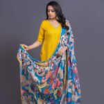 Suma Kanakala Instagram - Success is not final, failure is not fatal; It’s the courage to continue that counts 💛 Styled by @stylebyannapurna Collaboration with Outfit @maramsclothing_official Jewellery @sammohana_by_anushauppaluri Makeup @madhu_derangula Hair @thrinath_nambara_ Photography @valmikiramuphotography #suma #sumakanakala #anchorsuma #anchorsumakanakala #kanakalasuma #friyay #fridayvibes