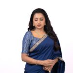 Suma Kanakala Instagram - The only limit is the one you set for yourself 💙 Styled by @stylebyannapurna Collaboration with Outfit @sowniha Jewellery @alluringaccessories.a2 Hair @koduruamarnath Photography @valmikiramuphotography #sumakanakala #suma #anchorsuma #anchorsumakanakala #wednesdaywisdom #wednesday