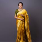 Suma Kanakala Instagram - Wish you all a Happy and Safe Diwali...May the divine light of Diwali brings you peace and happiness 🪔 Styled by @stylebyannapurna Collaboration with Outfit @houseofmudrika Jewellery @alluringaccessories.a2 Hair @koduruamarnath Photography @valmikiramuphotography #sumakanakala #suma #anchorsuma #anchorsumakanakala #kanakalasuma #festive #diwali #deepavali