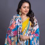 Suma Kanakala Instagram - Success is not final, failure is not fatal; It’s the courage to continue that counts 💛 Styled by @stylebyannapurna Collaboration with Outfit @maramsclothing_official Jewellery @sammohana_by_anushauppaluri Makeup @madhu_derangula Hair @thrinath_nambara_ Photography @valmikiramuphotography #suma #sumakanakala #anchorsuma #anchorsumakanakala #kanakalasuma #friyay #fridayvibes