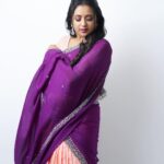 Suma Kanakala Instagram - Don’t wait for the weekend to enjoy life; find joy in every day 💜 Styled by @stylebyannapurna Assisted by @i.deekshasetti Collaboration with Outfit @varahi_artstudio Jewellery @shopriyaaofficial Bangles @aditi_collection Makeup @emraanartistry Hair @thrinath_nambara_ Photography @valmikiramuphotography #sumakanakala #suma #anchorsuma #anchorsumakanakala #sumaadda #saturdayvibes #saturday