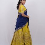 Suma Kanakala Instagram - A day to refuel your soul and be grateful for the week ahead #sunday Styled by @stylebyannapurna Collaboration with Outfit @tejaswinireddy_couture Jewellery @alluringaccessories.a2 Makeup @madhu_derangula Hair @koduruamarnath Photography @valmikiramuphotography #sumakanakala #suma #anchorsuma #anchorsumakanakala #sumaadda #sundayinspiration
