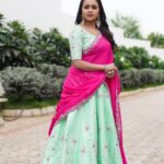 Suma Kanakala Instagram - Don't wait for the weekend to enjoy life, find joy in every day. Styled by @officialanahita Style Team @pranathivarma.k Outfit @pinkpetalsdesignhouse Jewellery @kiara.jewelry Makeup @madhu_derangula Hair @chinnisrinu_stylist Photography @valmikiramuphotography #sumakanakala #suma #anchorsuma #anchorsumakanakala #weekend #friyay #sumaadda